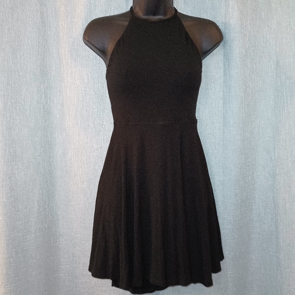 Lulus Dresses & Skirts - Lulu's dress